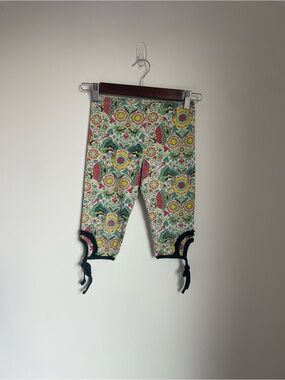 Paper Wings Organic Floral Capri Leggings in Multicolor